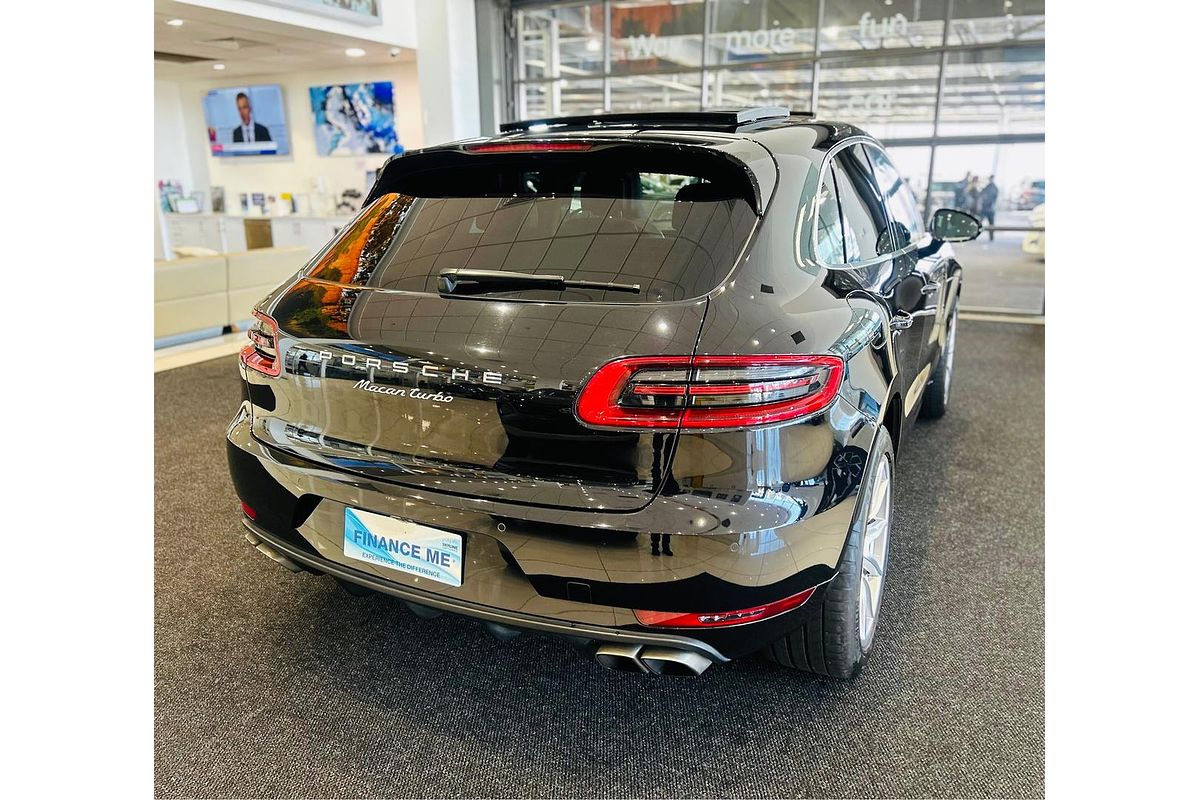 2015 Porsche Macan Turbo 95B