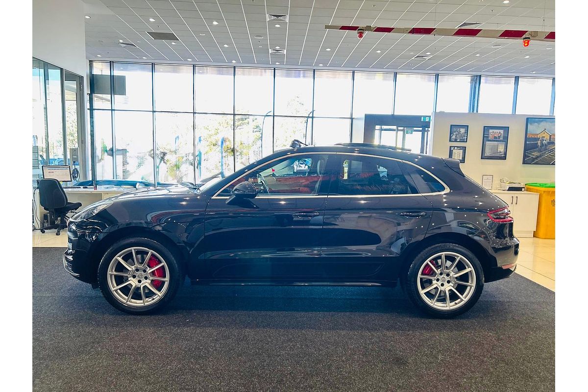 2015 Porsche Macan Turbo 95B