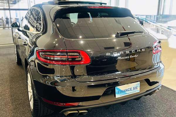 2015 Porsche Macan Turbo 95B