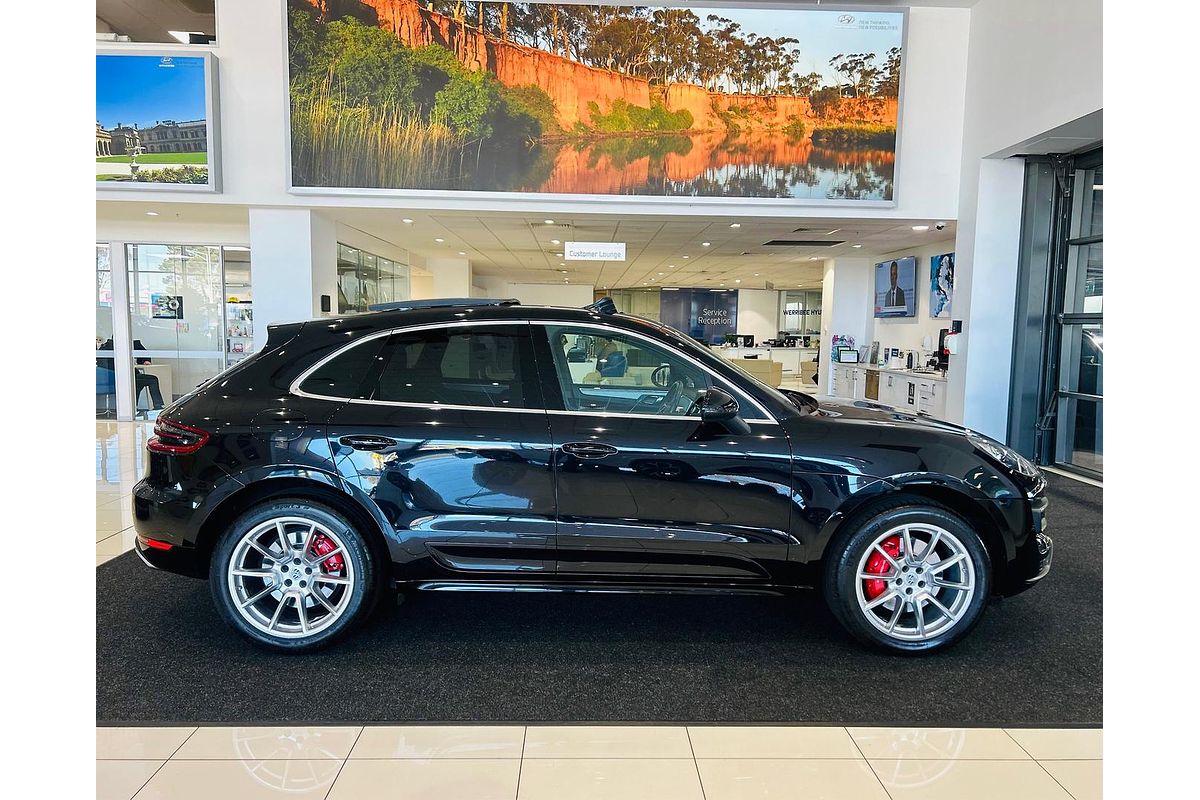 2015 Porsche Macan Turbo 95B