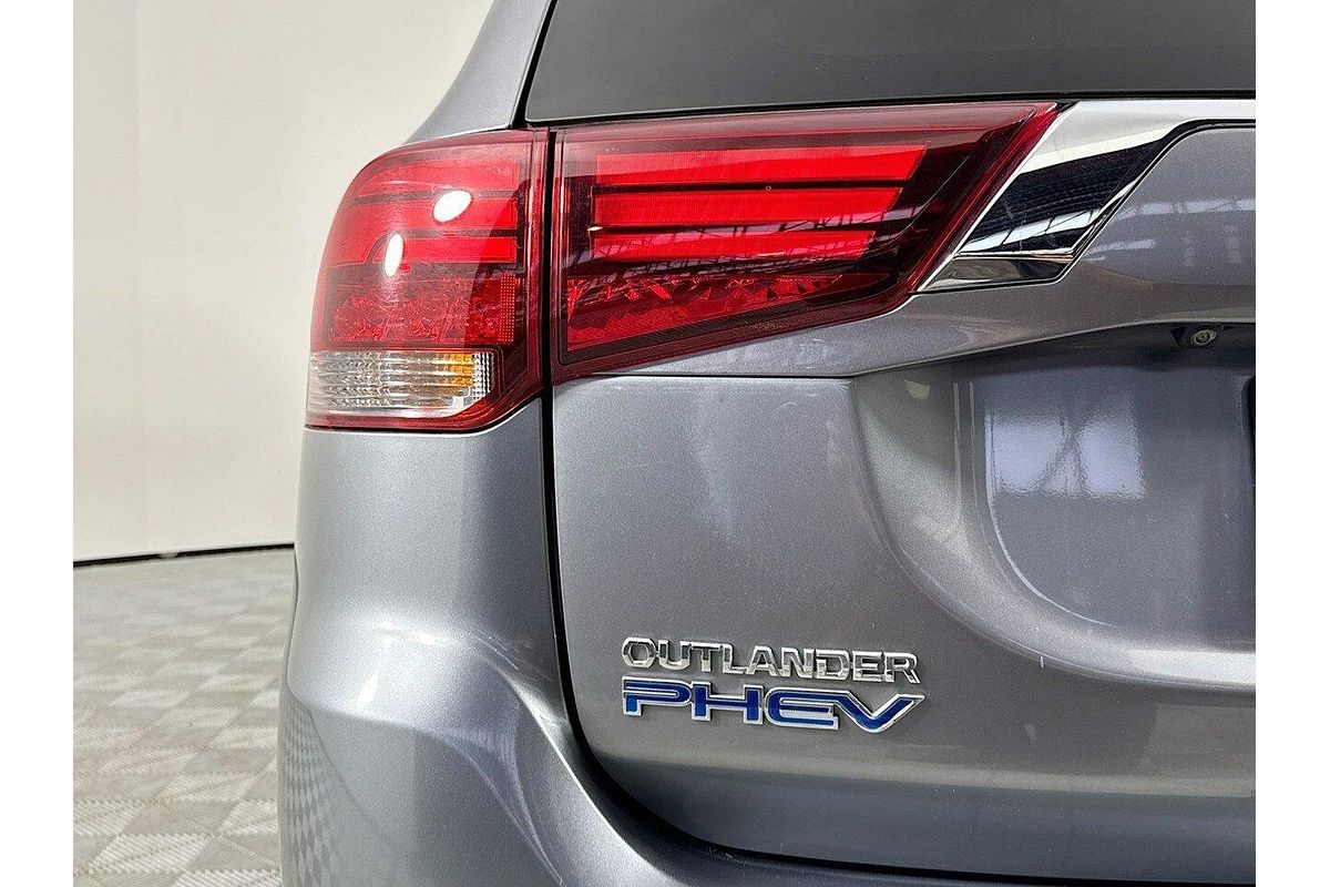 2018 Mitsubishi Outlander PHEV Exceed ZK
