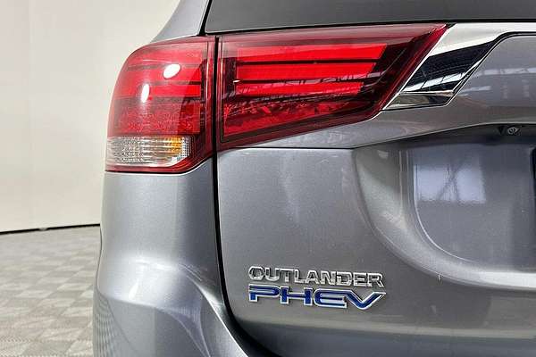 2018 Mitsubishi Outlander PHEV Exceed ZK
