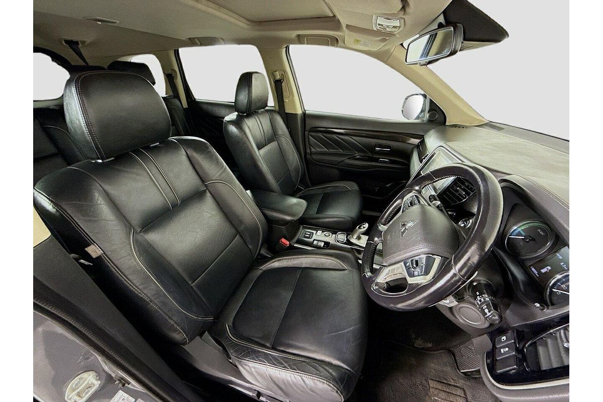 2018 Mitsubishi Outlander PHEV Exceed ZK