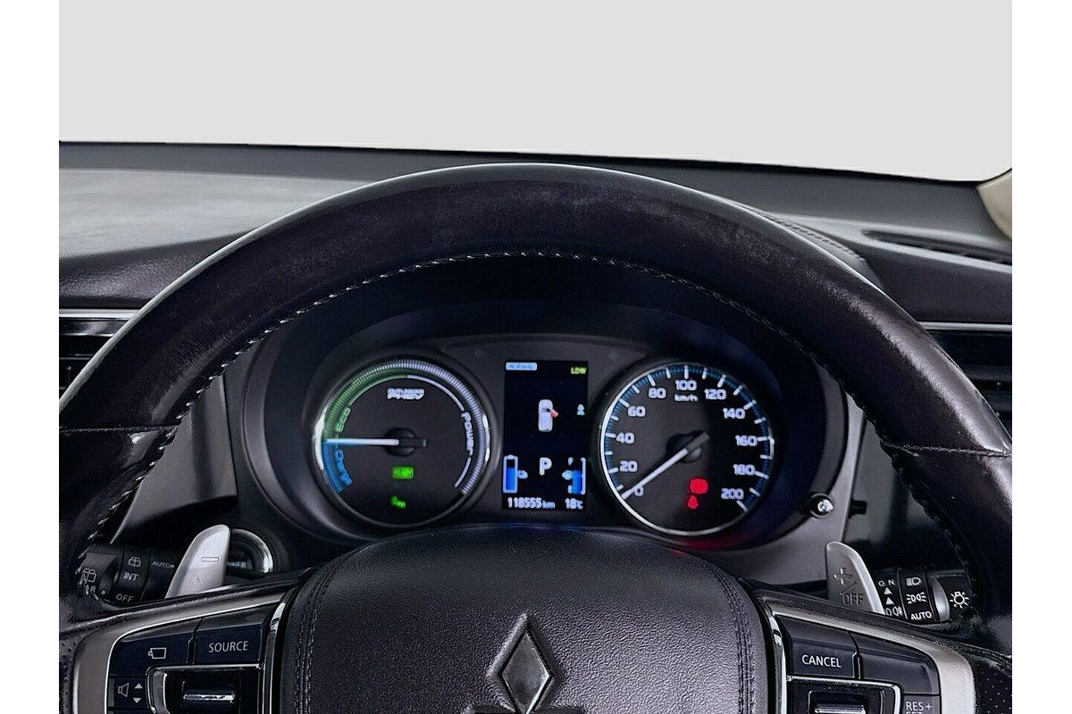 2018 Mitsubishi Outlander PHEV Exceed ZK