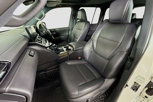 2022 Toyota Landcruiser VX FJA300R