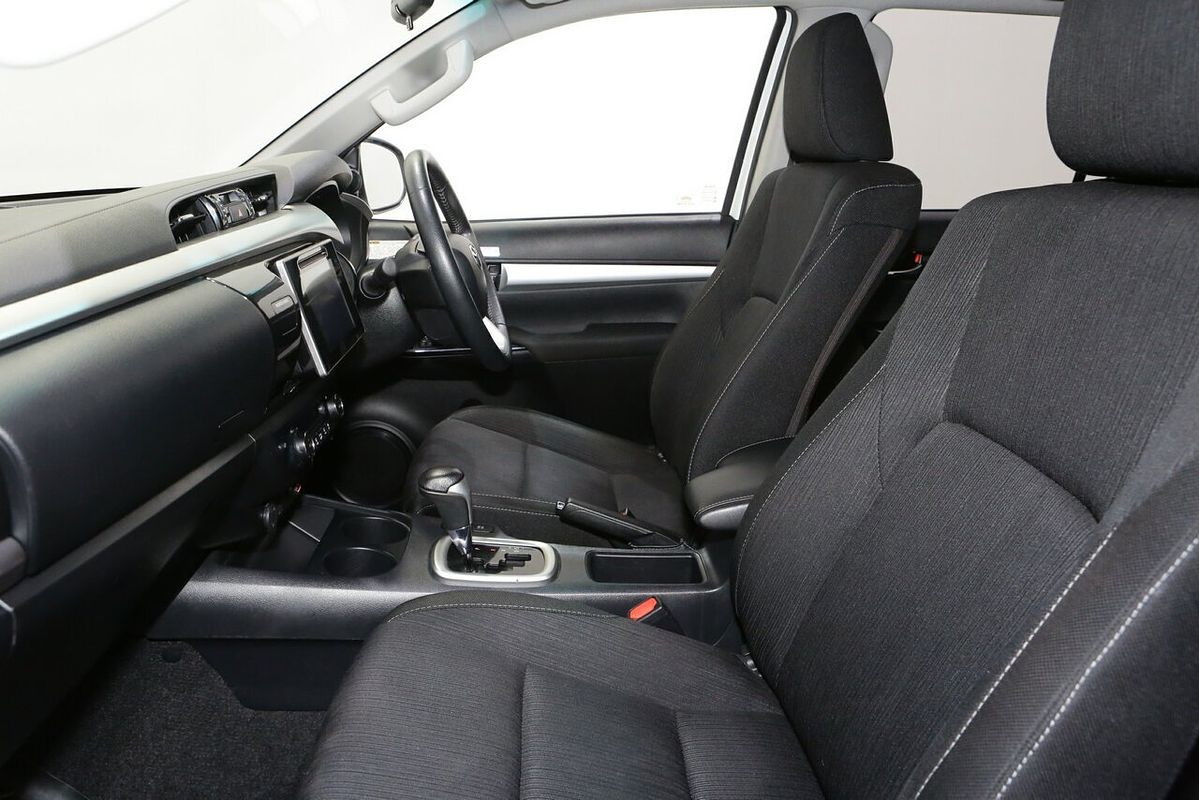 2020 Toyota Hilux SR5 GUN126R 4X4