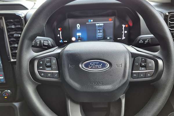 2024 Ford Everest Ambiente 2.0L