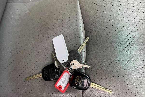 2004 Toyota Kluger CVX MCU28R