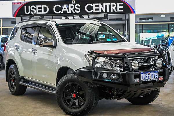 2017 Isuzu MU-X LS-T