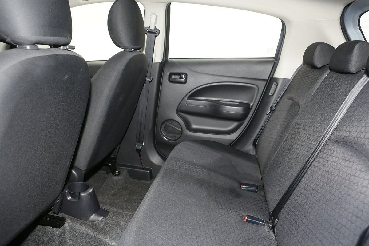 2013 Mitsubishi Mirage ES LA