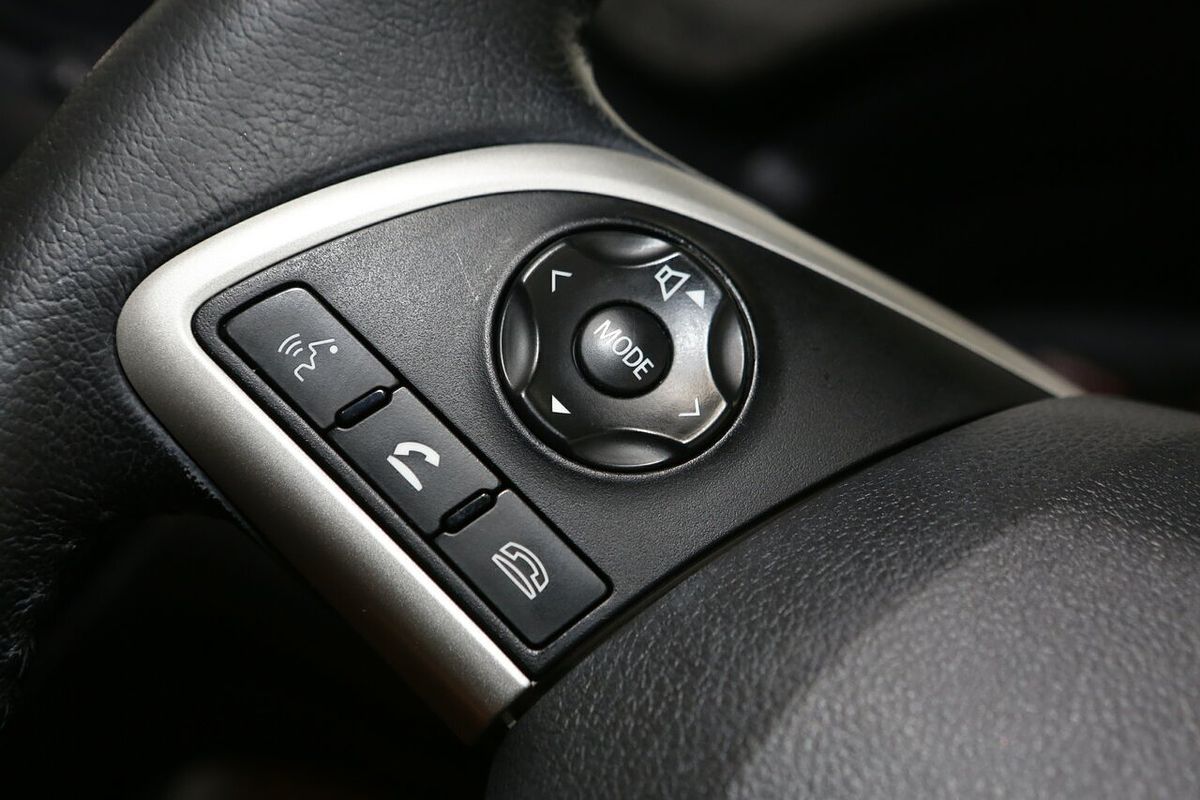 2013 Mitsubishi Mirage ES LA