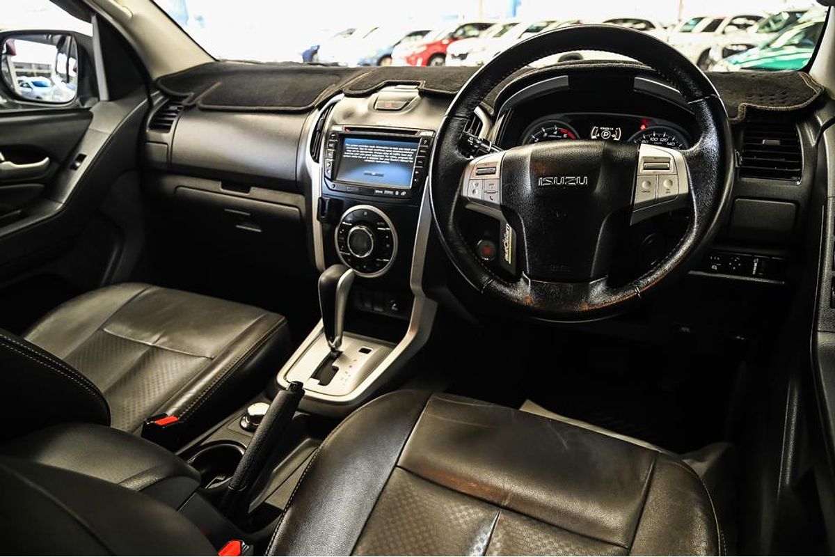 2017 Isuzu MU-X LS-T
