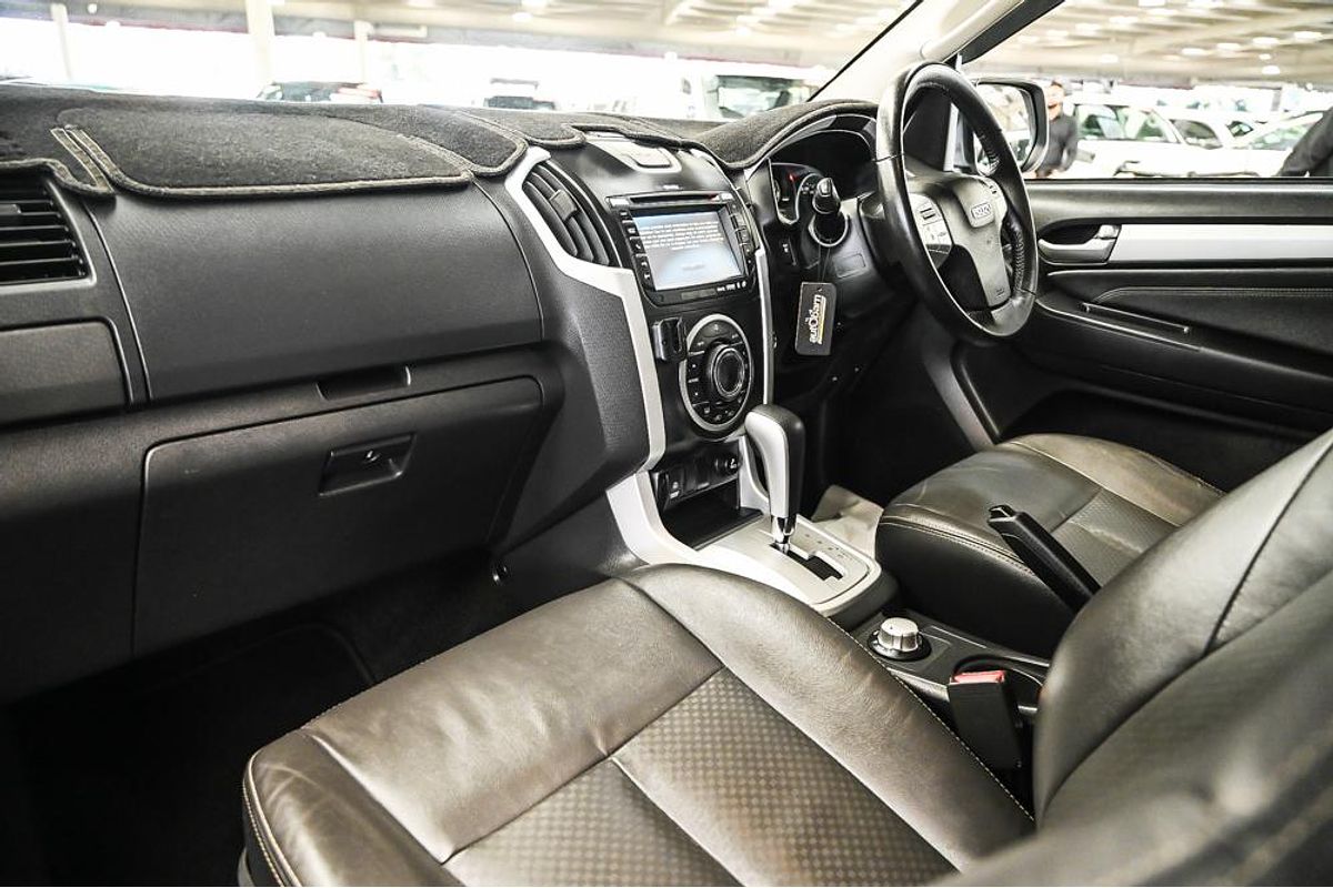 2017 Isuzu MU-X LS-T