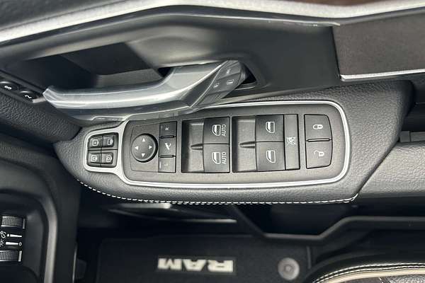 2024 RAM 2500 Laramie DJ 4X4