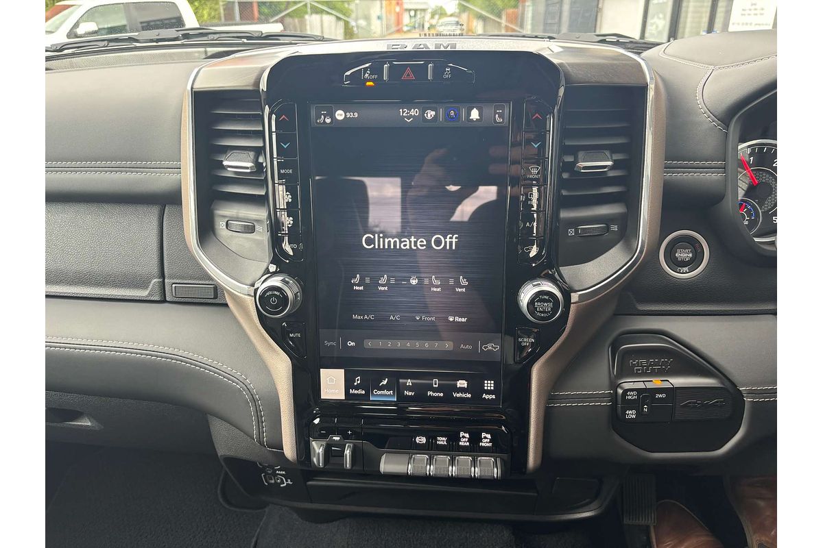 2024 RAM 2500 Laramie DJ 4X4