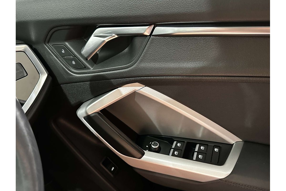 2022 Audi Q3 35 TFSI S line F3