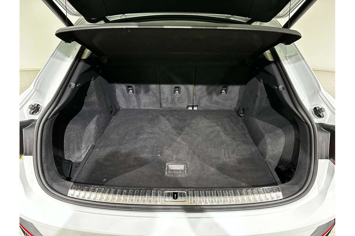 2022 Audi Q3 35 TFSI S line F3