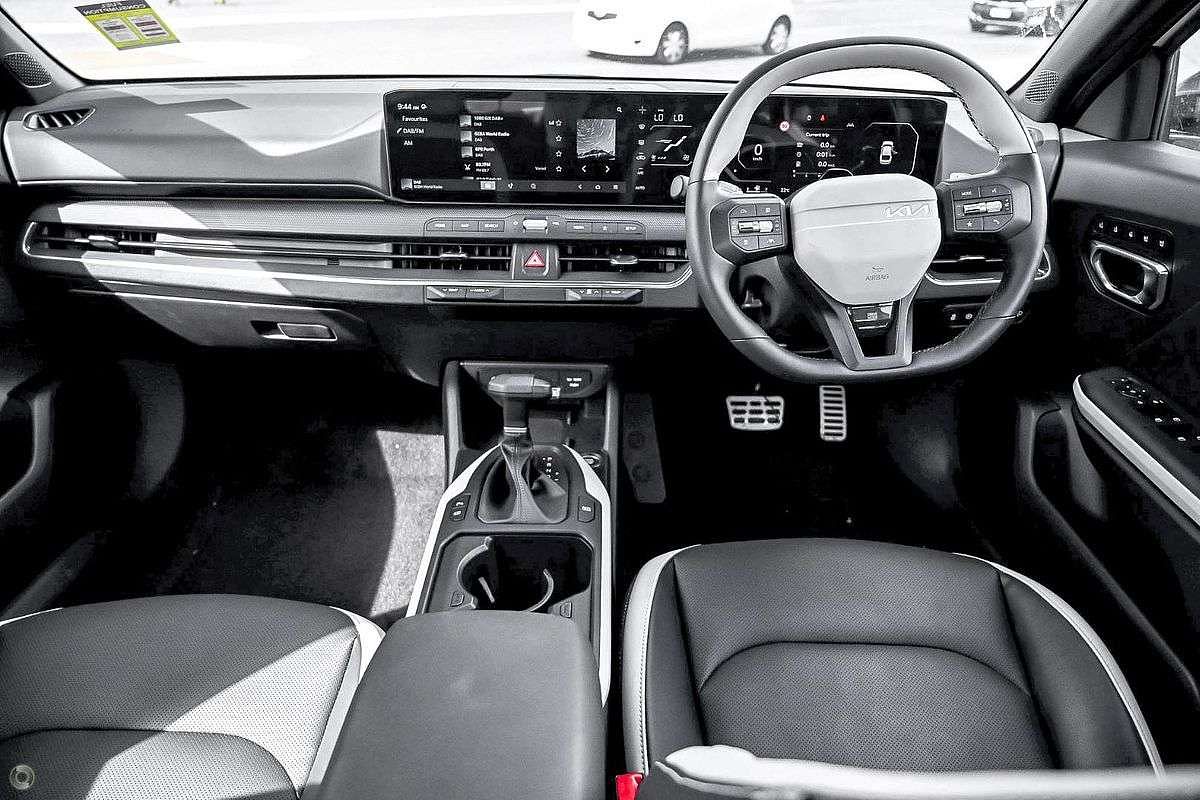 2024 Kia K4 GT-Line CL4m