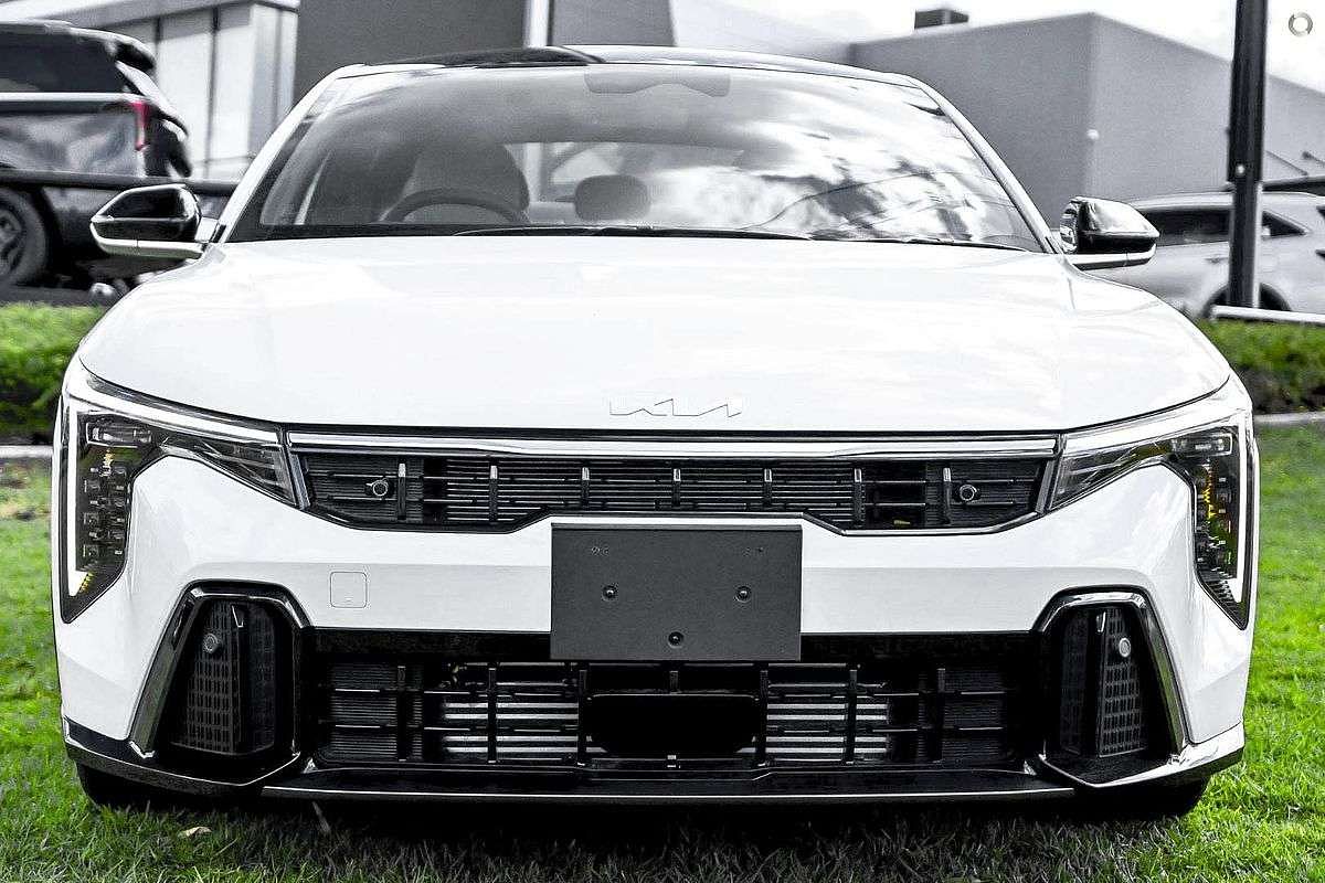 2024 Kia K4 GT-Line CL4m