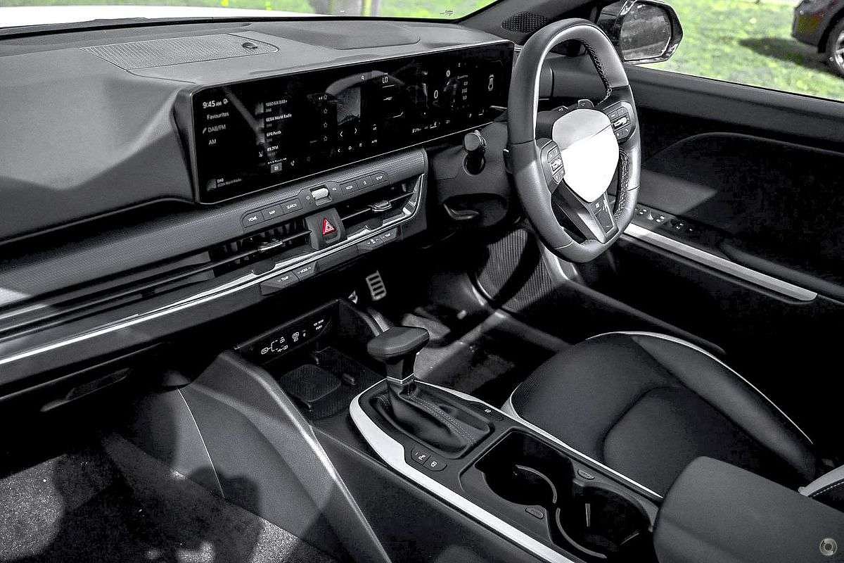 2024 Kia K4 GT-Line CL4m