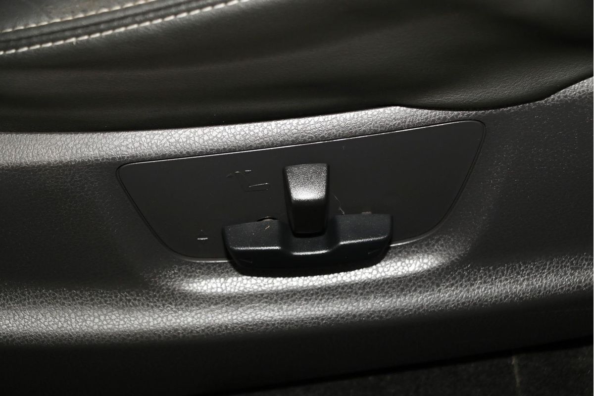2019 Isuzu MU-X LS-T