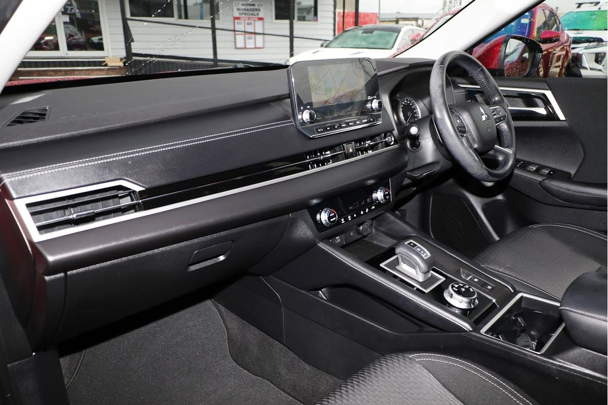2021 Mitsubishi Outlander LS ZM