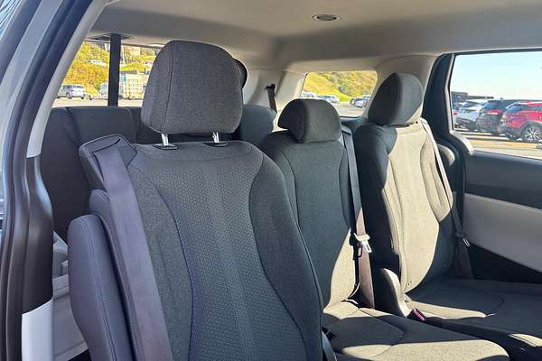 2024 Kia Carnival S KA4