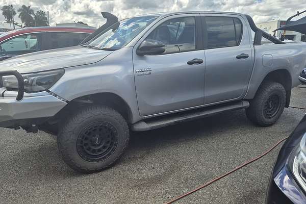 2024 Toyota Hilux SR5 48V GUN126R 4X4