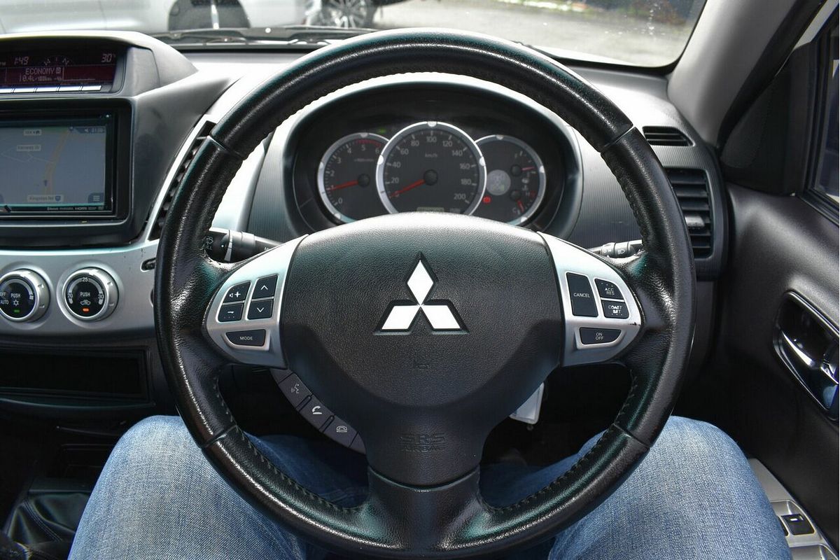 2014 Mitsubishi Triton GLX-R MN 4X4