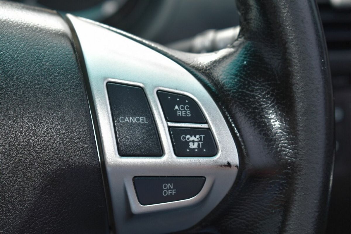 2014 Mitsubishi Triton GLX-R MN 4X4
