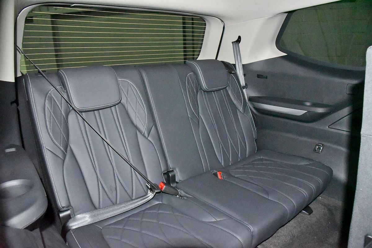 2025 LDV D90 Executive SV9A