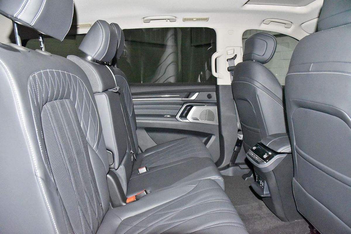 2025 LDV D90 Executive SV9A