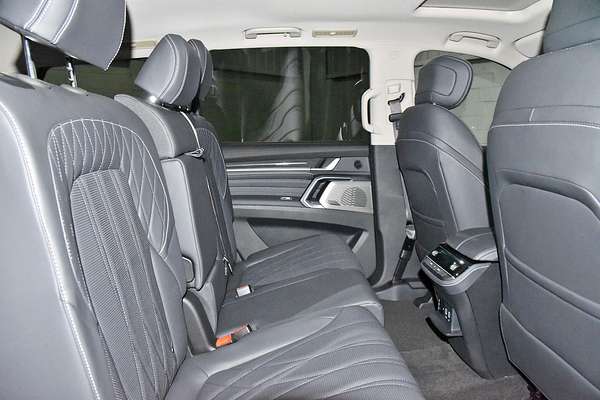 2025 LDV D90 Executive SV9A