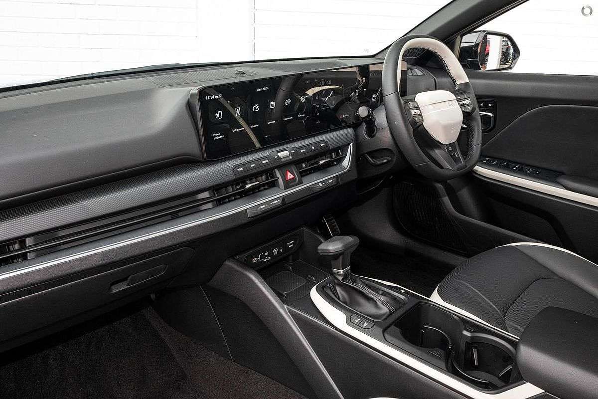 2025 Kia K4 GT-Line CL4m