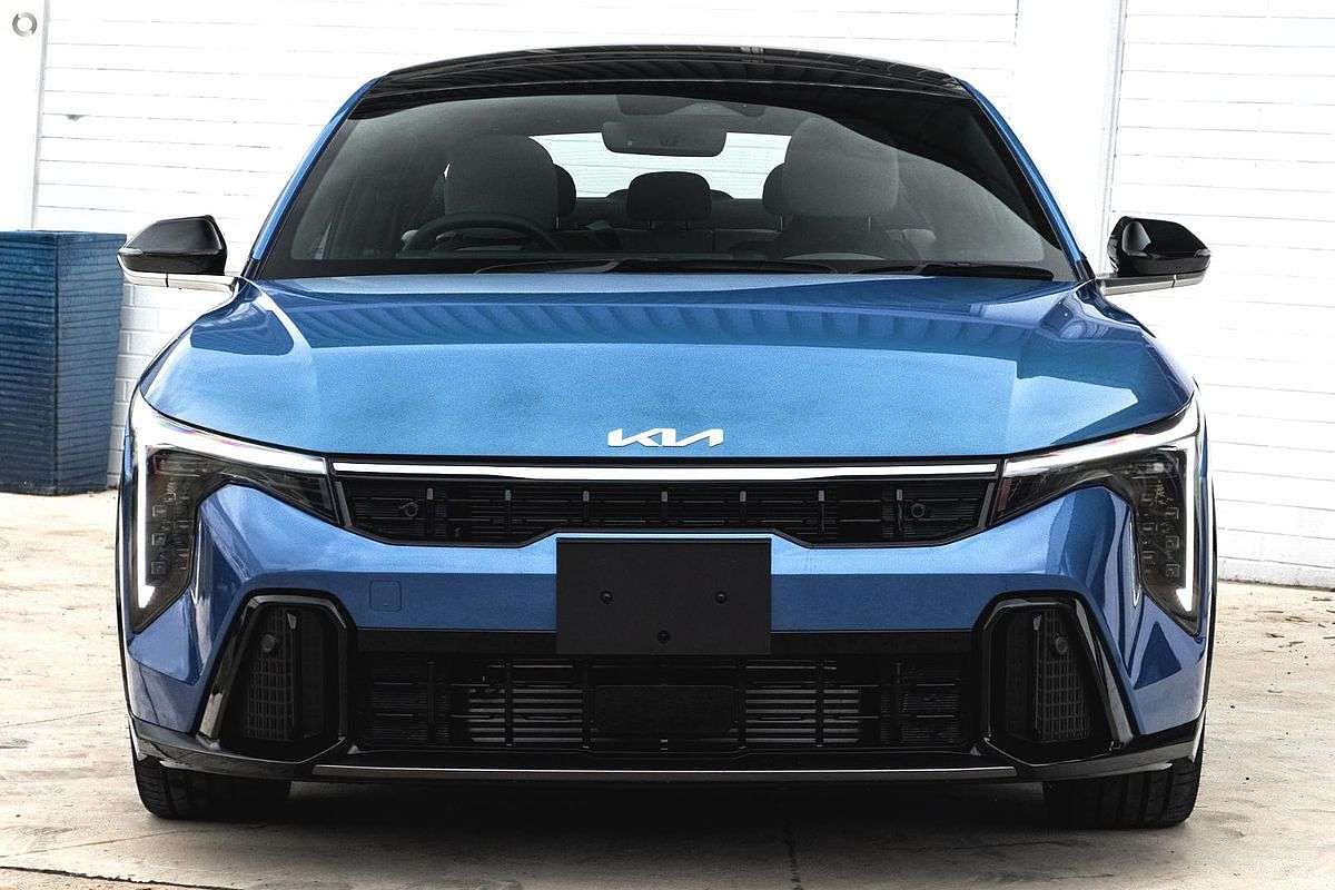 2025 Kia K4 GT-Line CL4m