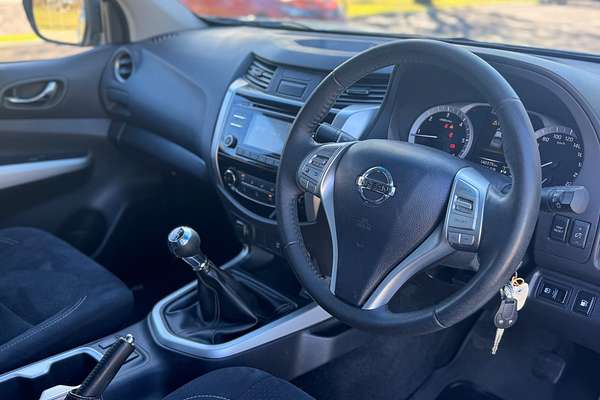 2015 Nissan Navara ST D23 4X4