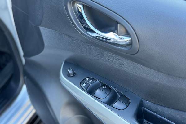 2015 Nissan Navara ST D23 4X4