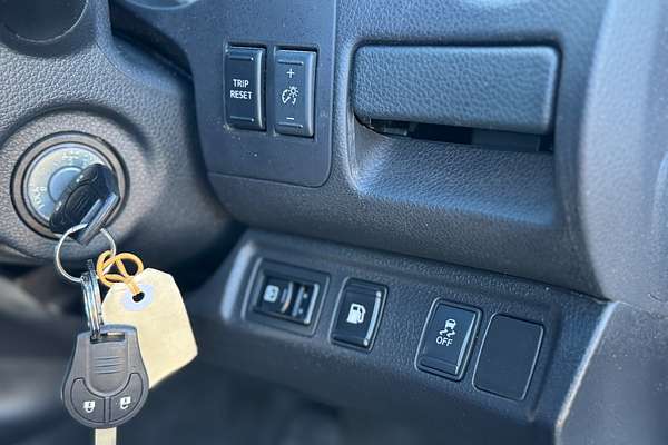 2015 Nissan Navara ST D23 4X4