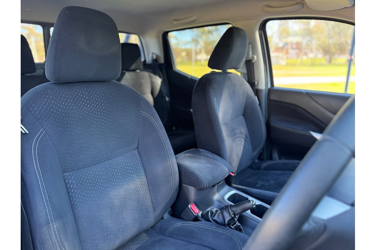 2015 Nissan Navara ST D23 4X4