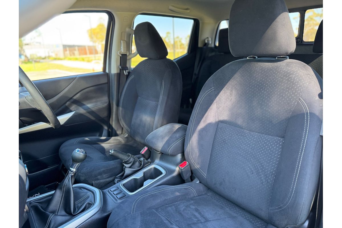 2015 Nissan Navara ST D23 4X4