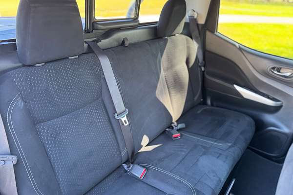 2015 Nissan Navara ST D23 4X4