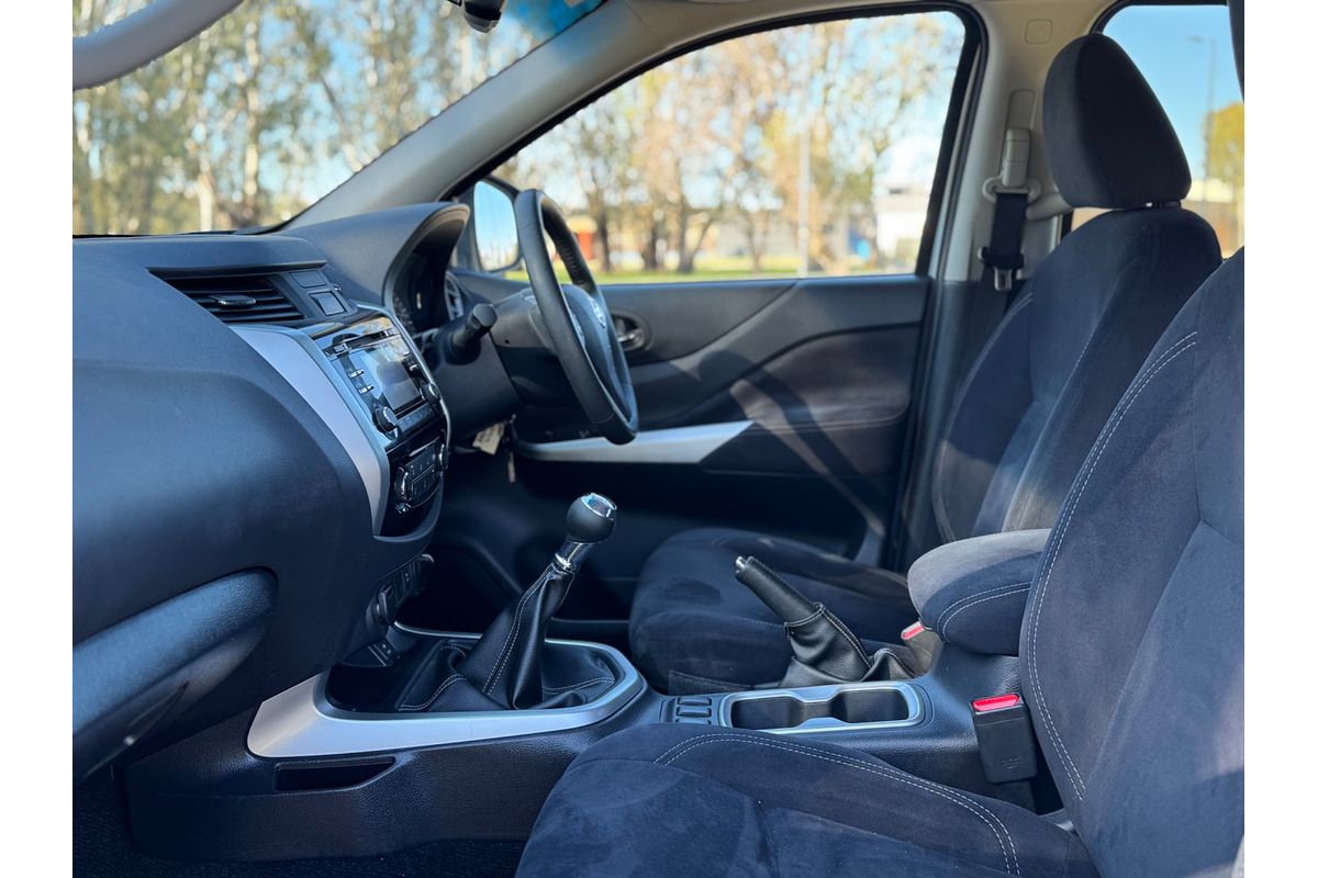 2015 Nissan Navara ST D23 4X4