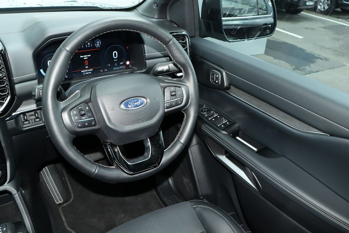 2025 Ford Everest Platinum 3.0L