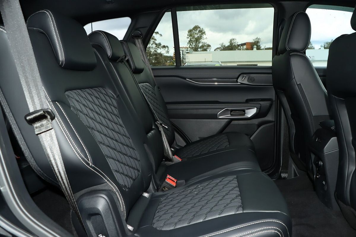 2025 Ford Everest Platinum 3.0L