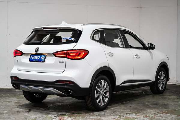 2024 MG HS Vibe SAS23