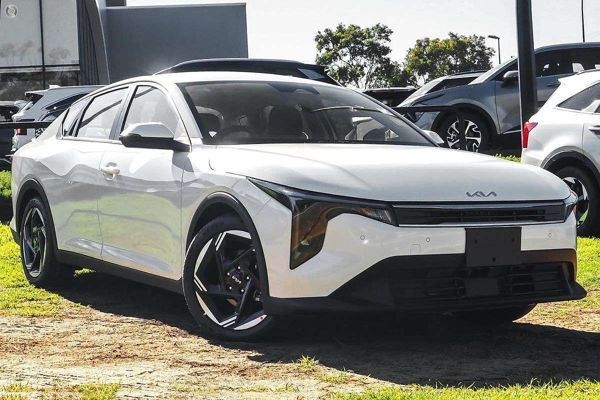 2025 Kia K4 Sport CL4m