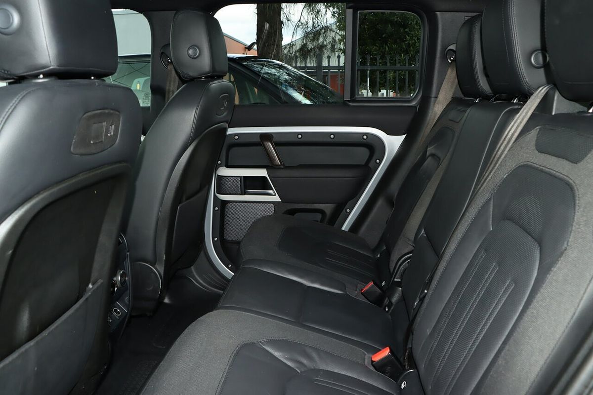 2021 Land Rover Defender 110 P300 S L663