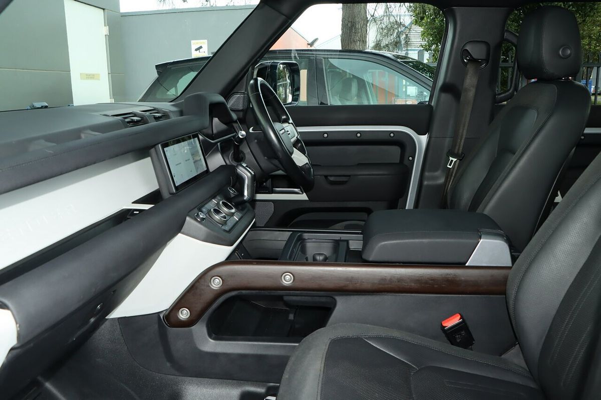 2021 Land Rover Defender 110 P300 S L663