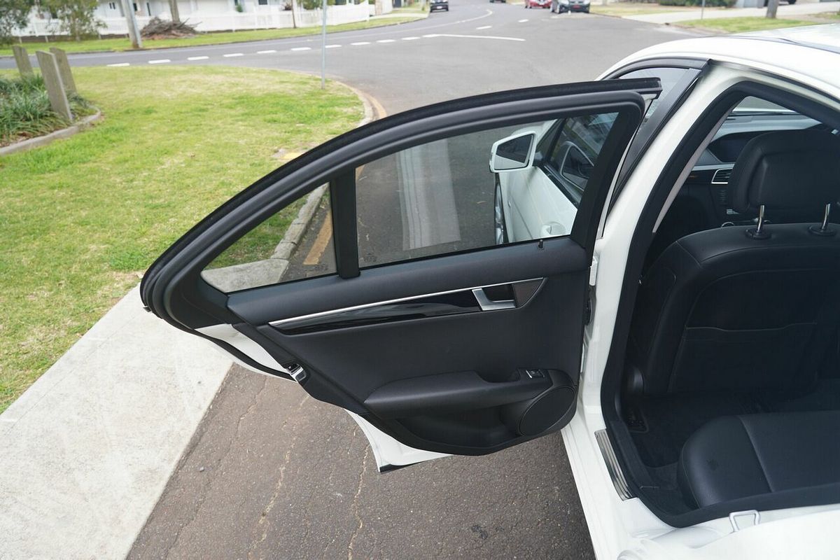 2011 Mercedes-Benz 200 BE W204 MY11