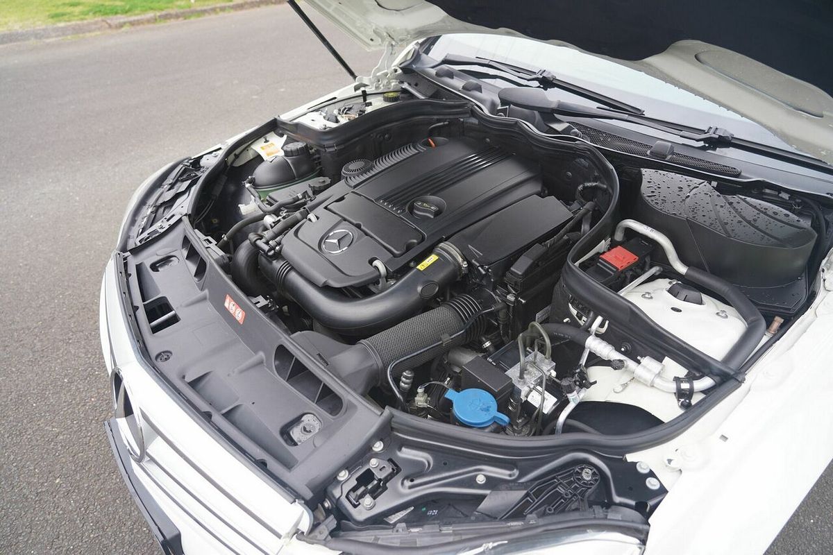 2011 Mercedes-Benz 200 BE W204 MY11